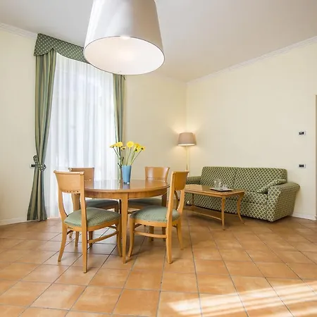 شقة فندقية Residence Villa Spiaggia 4*
