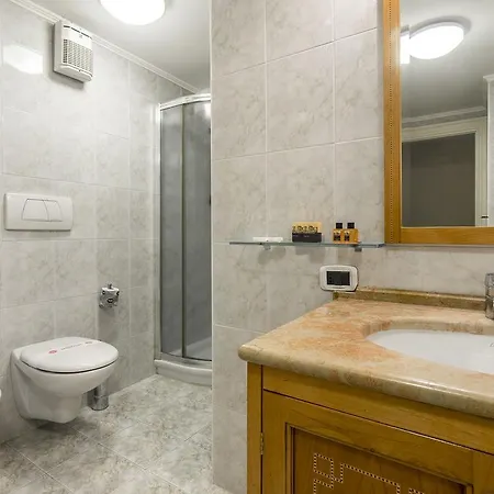شقة فندقية Residence Villa Spiaggia 4*