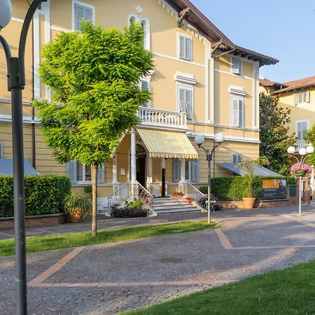 Residence Villa Spiaggia 4*